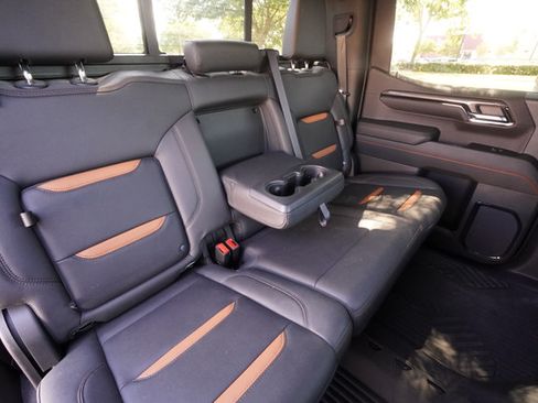 Used 2023 GMC Sierra 1500 AT4 w/ AT4 Premium Package AWD/4WD image 30