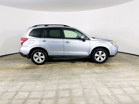 Used 2016 Subaru Forester 2.5i Premium AWD/4WD image 10