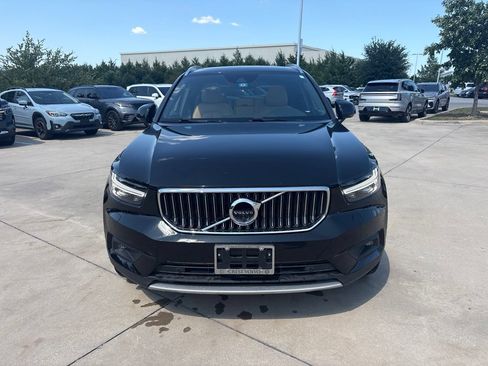 Used 2020 Volvo XC40 T4 Inscription FWD image 2