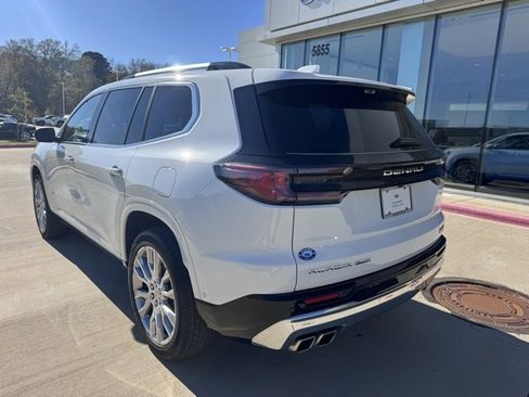 Used 2024 GMC Acadia Denali w/ Super Cruise Package image 3