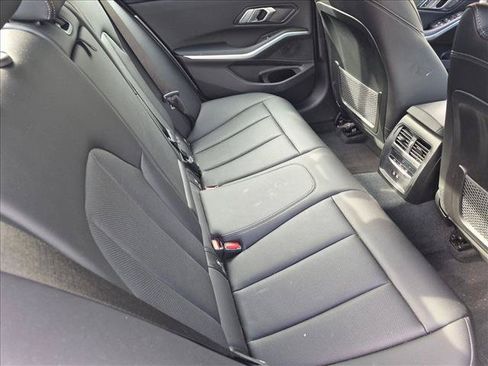 Certified 2023 BMW 330i Sedan w/ Convenience Package RWD image 18