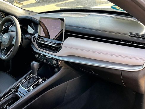 Used 2025 Jeep Compass Limited AWD/4WD image 27