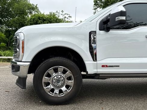 Used 2023 Ford F350 Lariat w/ Tow Technology Package AWD/4WD image 5