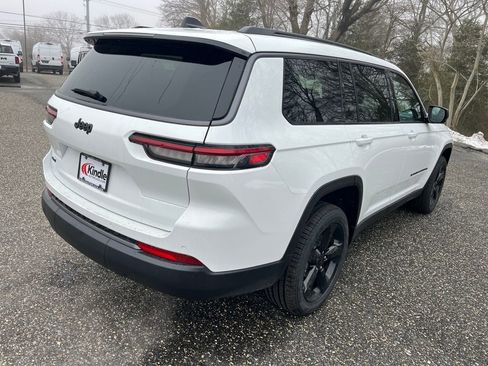 New 2026 Jeep Grand Cherokee L Limited w/ Limited Altitude Package AWD/4WD image 36
