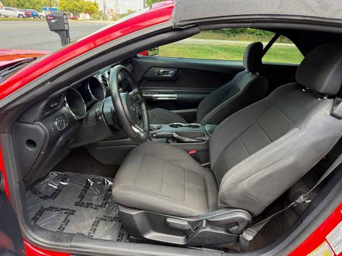 Used 2015 Ford Mustang Convertible RWD image 9