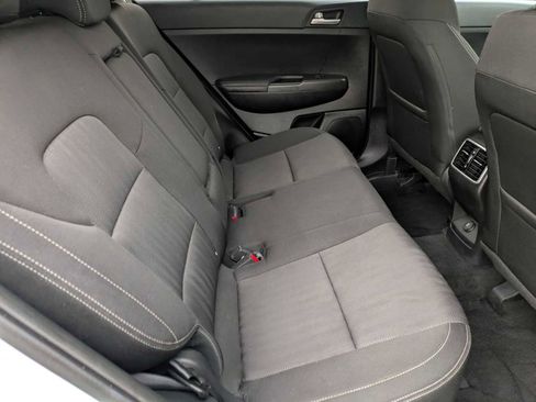 Used 2020 Kia Sportage LX image 18