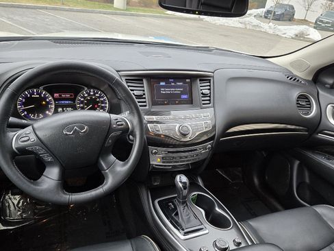 Used 2019 INFINITI QX60 Luxe w/ Essential Package image 9