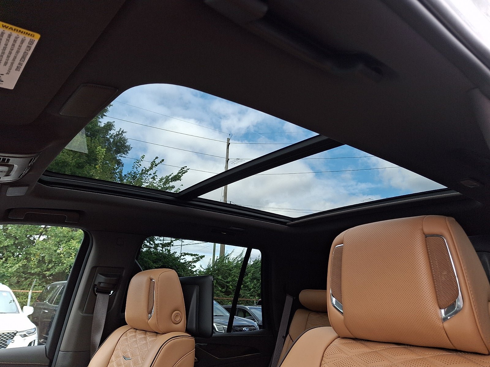Used 2021 Cadillac Escalade Premium Luxury AWD/4WD image 13