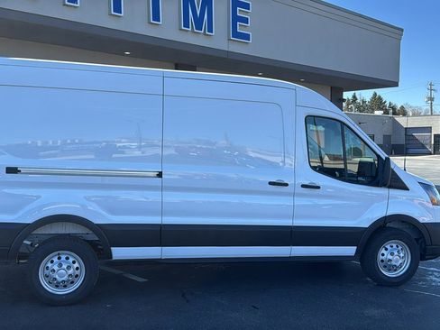 New 2026 Ford Transit 250 148 Medium Roof image 11