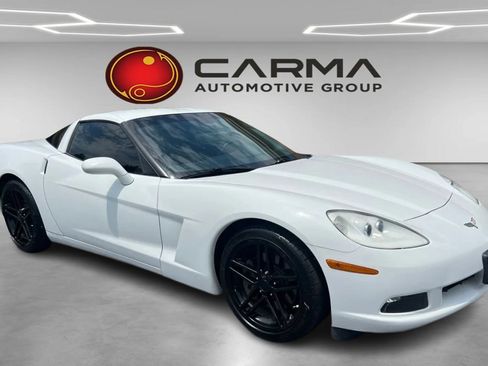 Used 2011 Chevrolet Corvette Coupe w/ 1LT RWD image 7