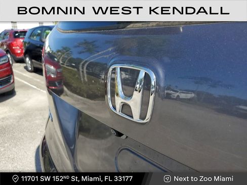 Used 2019 Honda Pilot Touring image 11