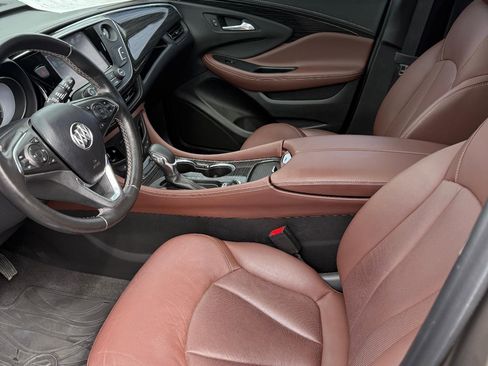 Used 2017 Buick Envision Essence image 3