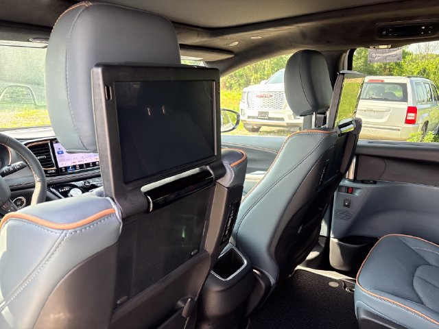 New 2027 Chrysler Pacifica Pinnacle w/ Theater Group AWD/4WD image 25