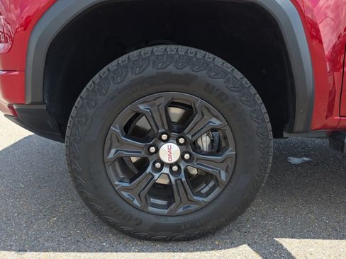Used 2023 GMC Canyon Elevation w/ Convenience Package RWD image 9