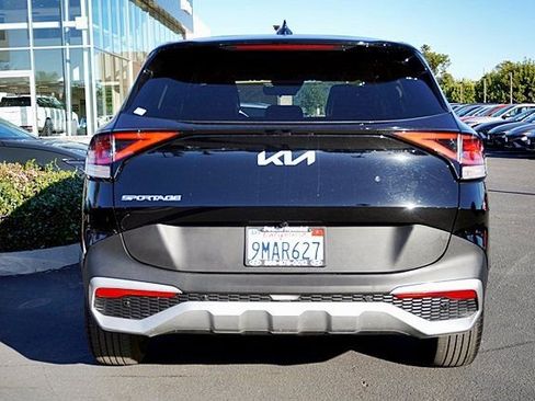 Used 2024 Kia Sportage EX image 9