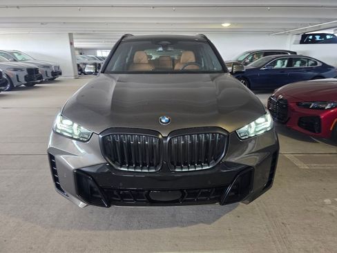 New 2026 BMW X5 sDrive40i image 2