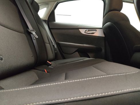 Used 2022 Kia Forte LXS FWD image 19