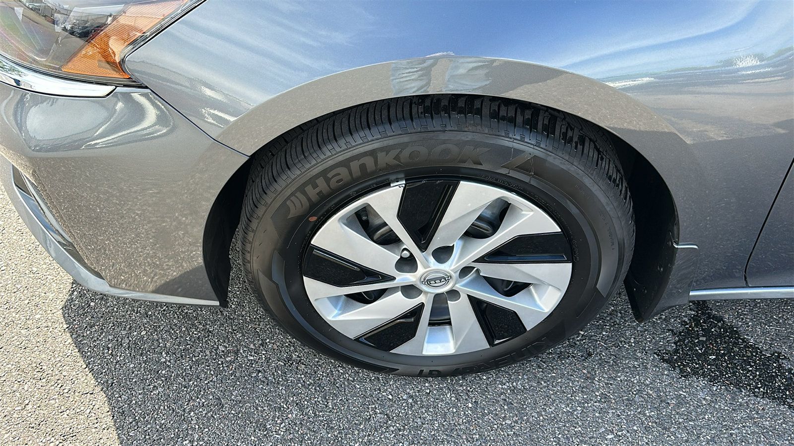 Certified 2025 Nissan Altima 2.5 S FWD image 8
