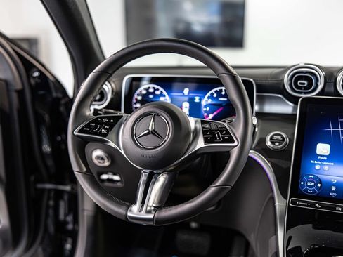 Used 2026 Mercedes-Benz GLC 300 4MATIC image 33