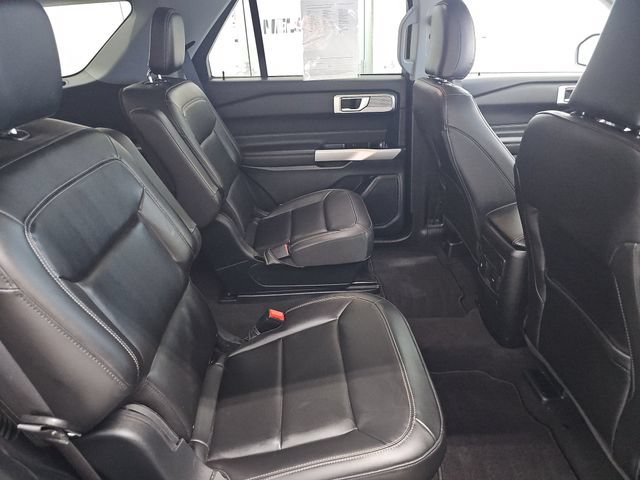 Certified 2023 Ford Explorer XLT w/ Equipment Group 202A AWD/4WD image 31