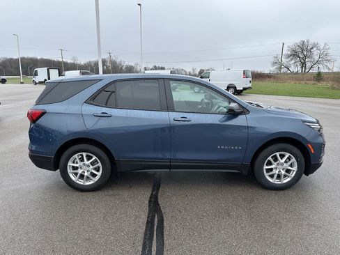 Used 2024 Chevrolet Equinox LS w/ LS Convenience Package AWD/4WD image 10