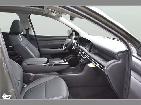 New 2026 Hyundai Tucson Limited FWD image 13
