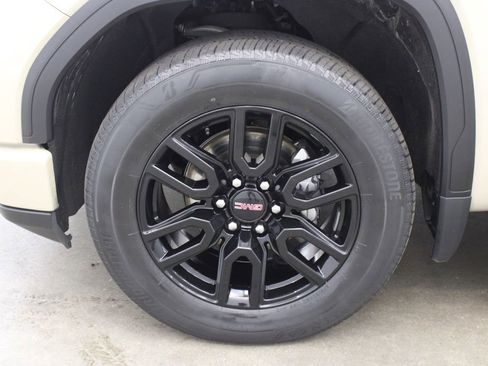 Used 2023 GMC Sierra 1500 Elevation image 29