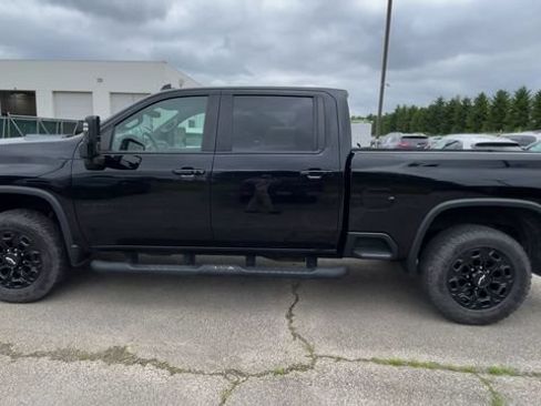 Used 2021 Chevrolet Silverado 2500 LTZ w/ LTZ Plus Package AWD/4WD image 7