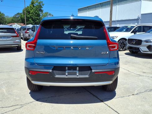 Certified 2023 Volvo XC40 B5 Ultimate w/ Protection Package Premier AWD/4WD image 6