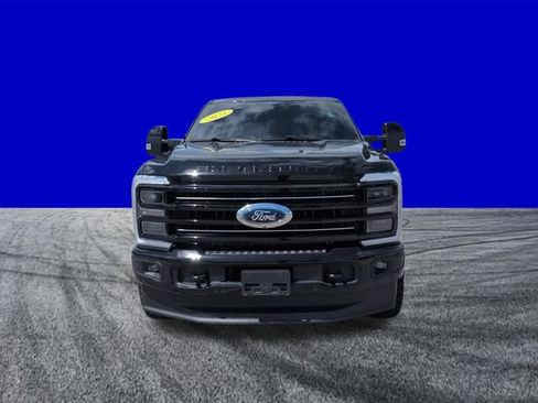 Certified 2025 Ford F350 Platinum w/ FX4 Off-Road Package AWD/4WD image 8