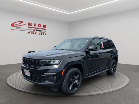 Used 2024 Jeep Grand Cherokee Limited w/ Luxury Tech Group II AWD/4WD image 1