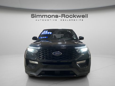 Used 2022 Ford Explorer ST-Line w/ Class IV Trailer Tow Package image 2