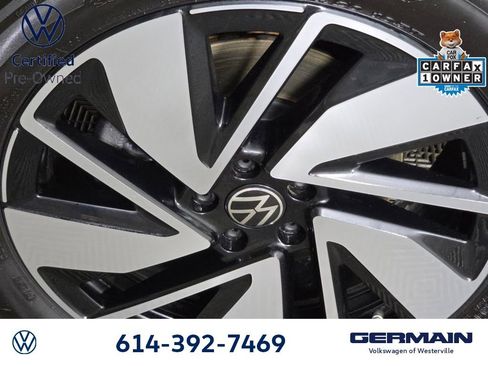 Certified 2025 Volkswagen Atlas SE image 13