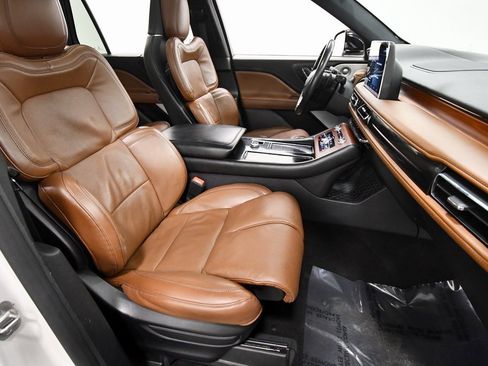 Used 2020 Lincoln Aviator Reserve w/ Equipment Group 202A image 21