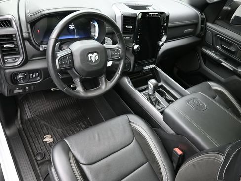 Used 2023 RAM 1500 Laramie AWD/4WD image 12