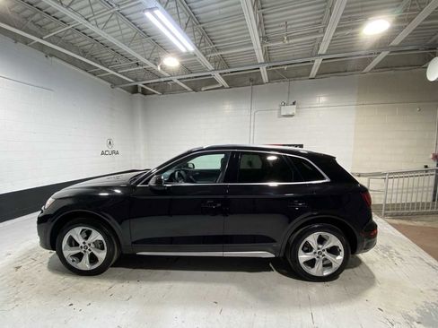 Used 2021 Audi Q5 Premium Plus w/ Premium Plus Package image 3