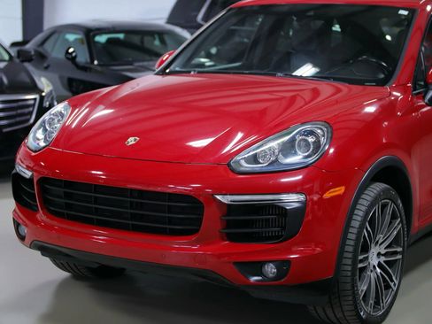 Used 2018 Porsche Cayenne S image 5
