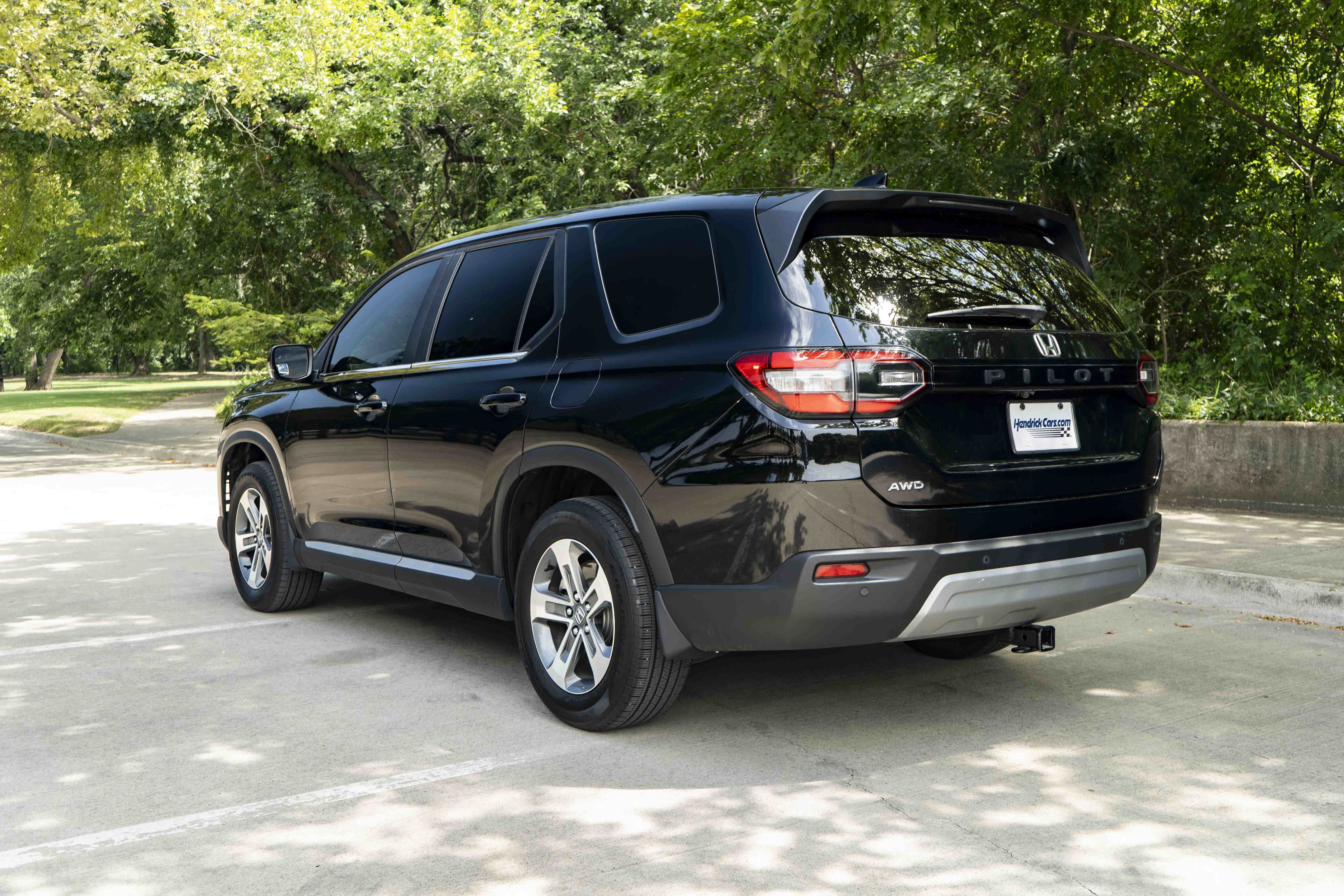 Used 2025 Honda Pilot EX-L image 7