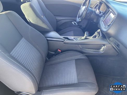 Used 2022 Dodge Challenger SXT w/ Blacktop Package image 12