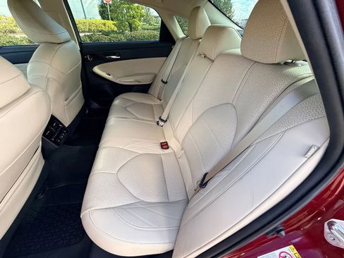 Used 2019 Toyota Avalon Limited w/ Advanced Safety Package image 18