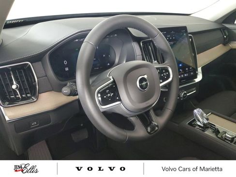 Certified 2025 Volvo XC90 B6 Core w/ Climate Package image 27