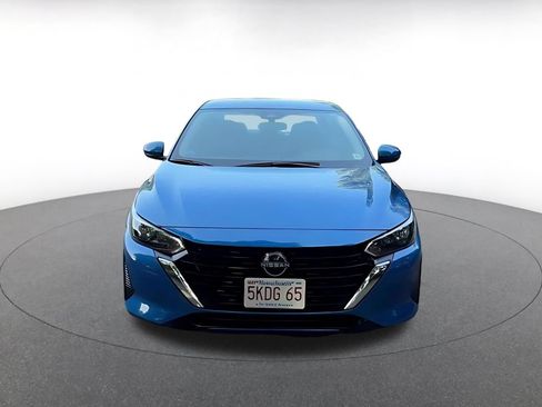Used 2025 Nissan Sentra SV FWD image 4