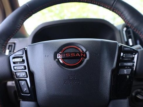 Certified 2025 Nissan Frontier PRO-4X w/ Pro Premium Package AWD/4WD image 10