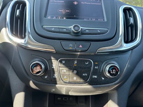 Used 2024 Chevrolet Equinox LT FWD image 17