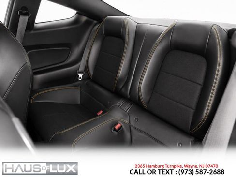 Used 2017 Ford Mustang GT Premium w/ GT Performance Package RWD image 6