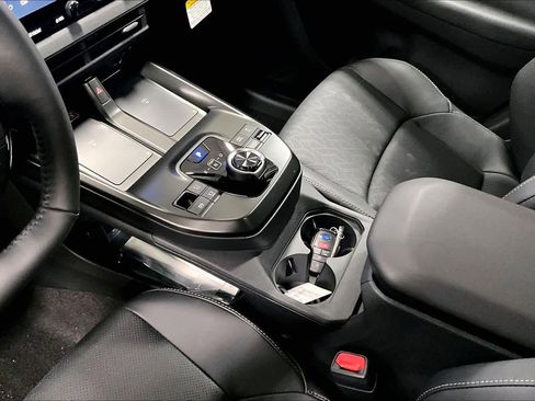 New 2026 Subaru Solterra Limited XT image 7