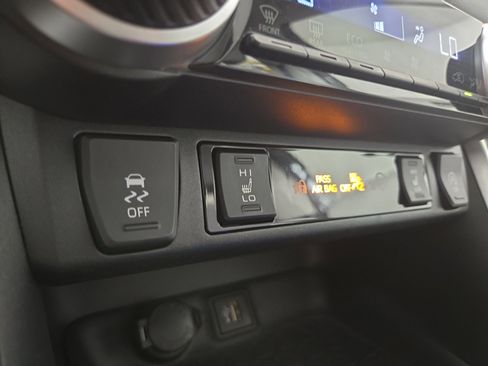 Used 2024 Toyota RAV4 XLE Premium image 26