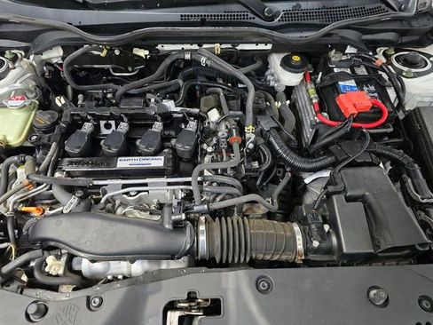 Used 2017 Honda Civic Sport image 12