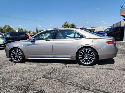 Used 2019 Lincoln Continental Select w/ Continental Climate Package FWD image 4