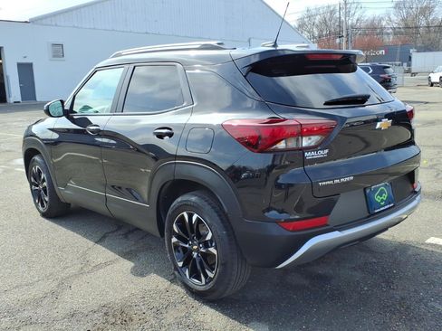 Certified 2023 Chevrolet TrailBlazer LT w/ Convenience Package FWD image 4